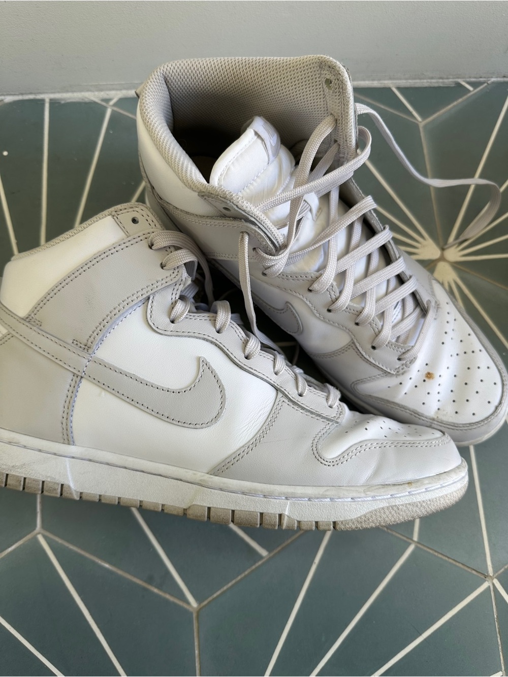 Nike High-Top Sneakers in White and Light Gray